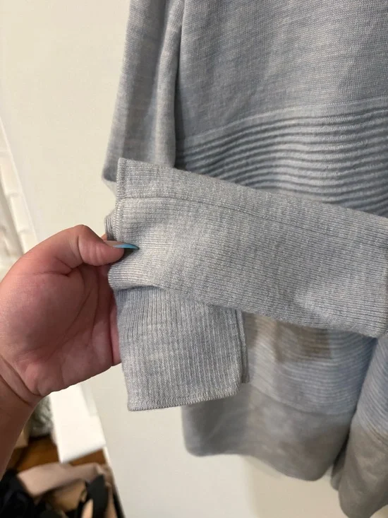 Lululemon Sit In Lotus Wrap II - Picture 6 of 6